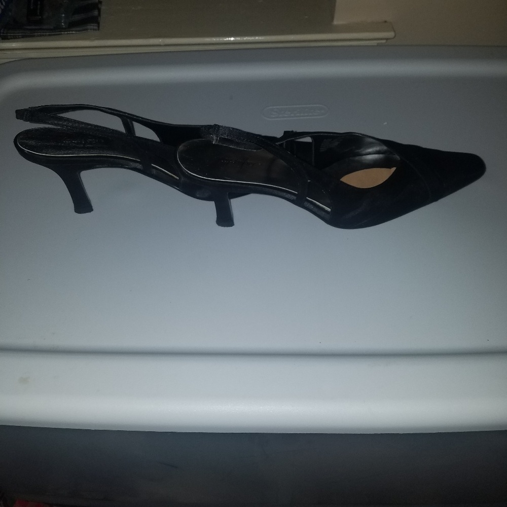 Shoes - Picture 2 of 3